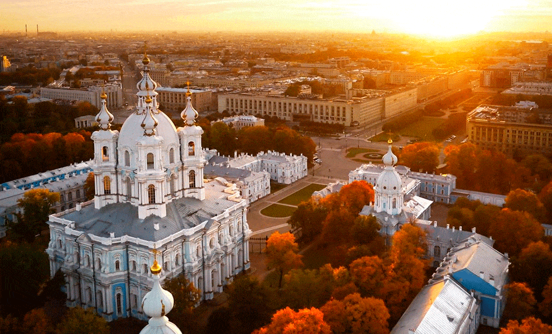 San Pietroburgo e il bellissimo convento di Smolny. 