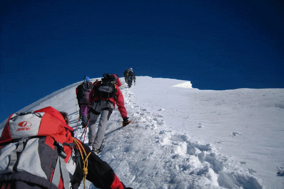 Simona di Fringe in Travel: montagna, alpinismo e running | Cima Castore