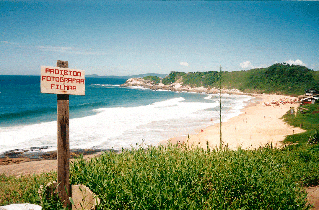 Le spiagge nudiste più belle del mondo | Praia Do Pinho, Santa Catarina, Brasile 