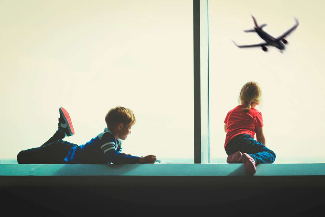 Consigli per viaggiare in aereo con i bambini