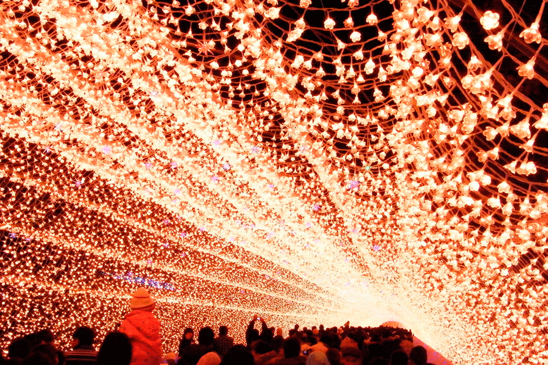Le città del mondo si illuminano a festa