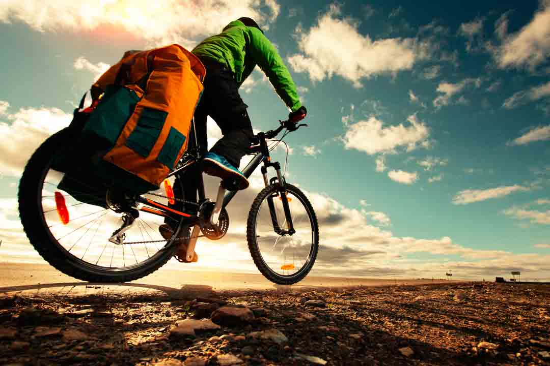 Cicloturismo: come scegliere l’abbigliamento adeguato